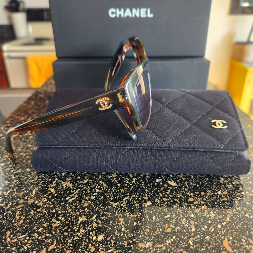 Chanel tortious shell sunglasses